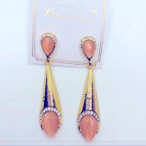 Earrings Crystal in pale pink pearly color Pierced